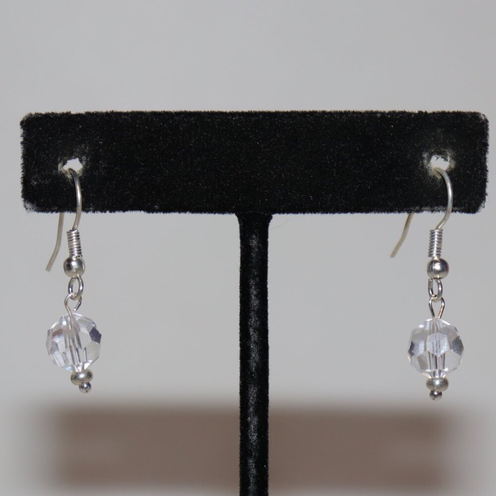 ❄️ NWOT Silver & Crystal Dangling Earrings – 1.25"  🌟 F